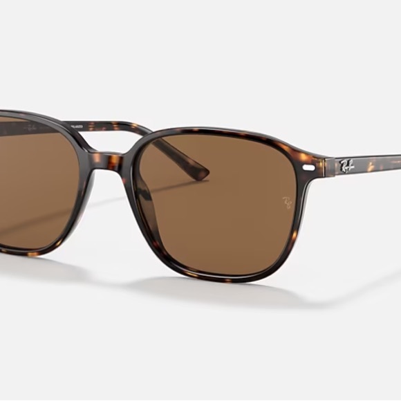 New in box Ray-ban polarized sunglasses - Picture 3 of 8